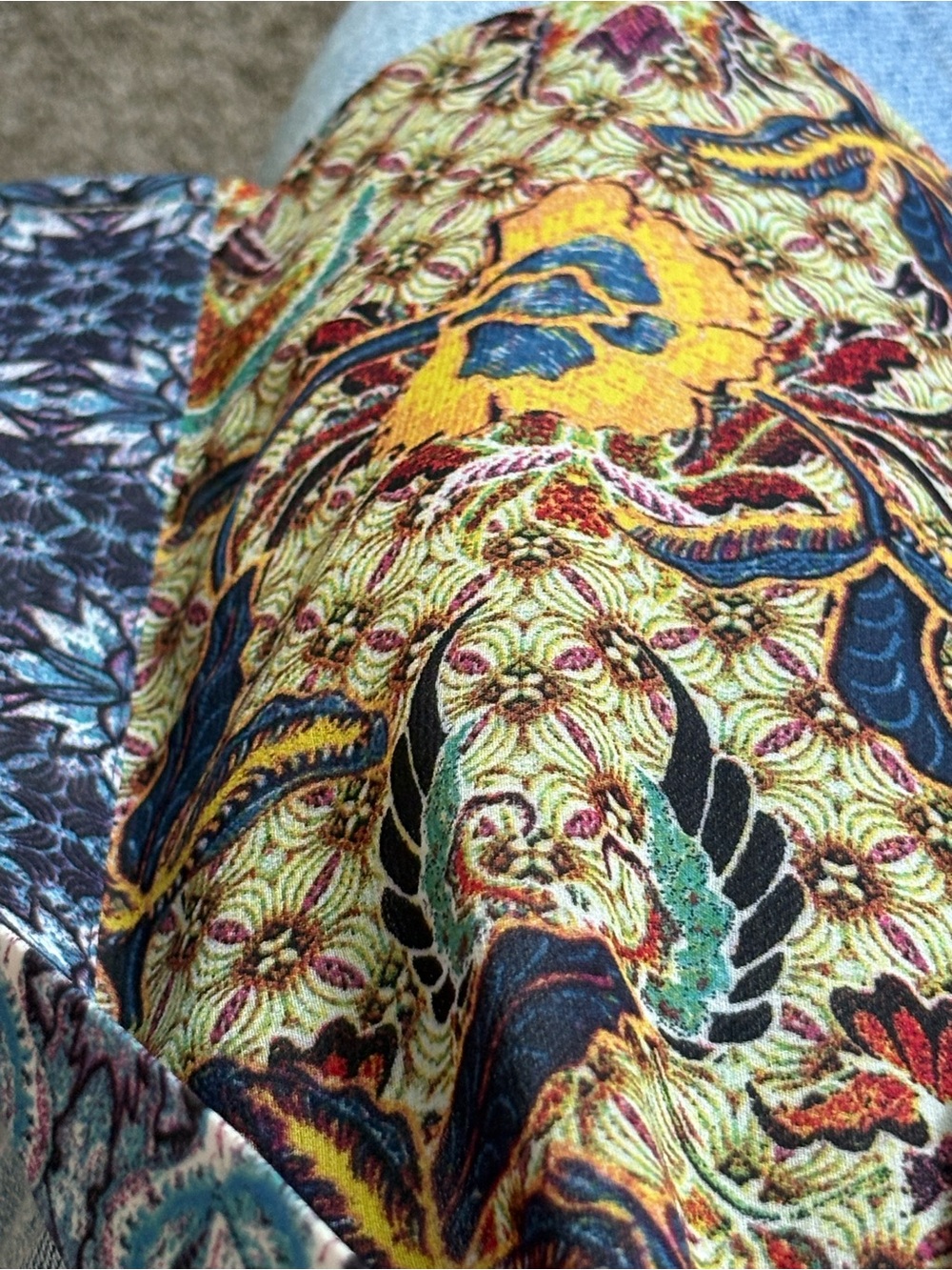 DR2 Multicolor Floral Patterned Kimono with Blue Trim - Picture 3 of 5